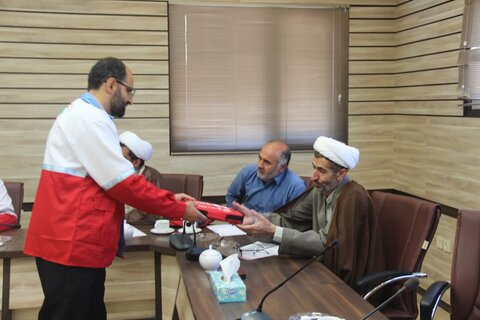 تصاویر / دیدار مسئولین کانون های هلال احمر مدارس علمیه قزوین با مدیر عامل جمعیت هلال احمر استان قزوین