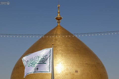آیین تعویض پرچم حرم حضرت امیرالمومنین (ع) به مناسبت عید غدیر