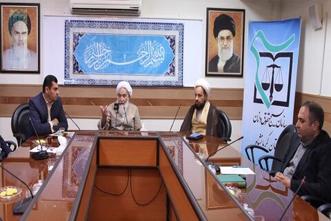 دیدار آیت الله علماء، در «هفته بازخوانی حقوق بشر آمریکایی» با حضور حقوق دانان و قضات استان کرمانشاه
