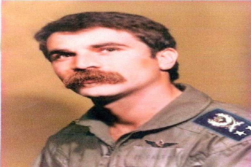 تقدیر امام جمعه کرمانشاه از خانواده خلبان شهید شمشادیان