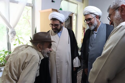 تصاویر/ تجلیل مدیرکل بنیاد شهید و امور ایثارگران آذربایجان غربی از خانواده شهدا