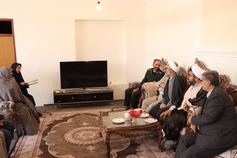 تصاویر/ تجلیل مدیرکل بنیاد شهید و امور ایثارگران آذربایجان غربی از خانواده شهدا