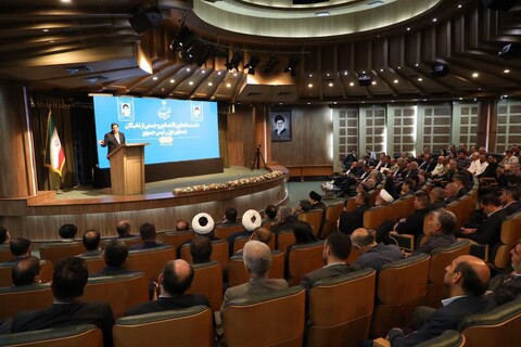 تصاویر/ نشست فعالین اقتصادی و جمعی از نخبگان با معاون اول رئیس جمهور