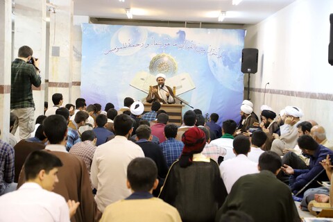 تصاویر / محفل انس با قرآن در مدرسه علمیه زنگنه همدان