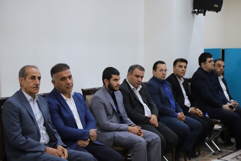 تصاویر/ دیدار جمعی از مسئولان و فعالان اقتصادی آذربایجان شرقی با تولیت آستان قدس رضوی