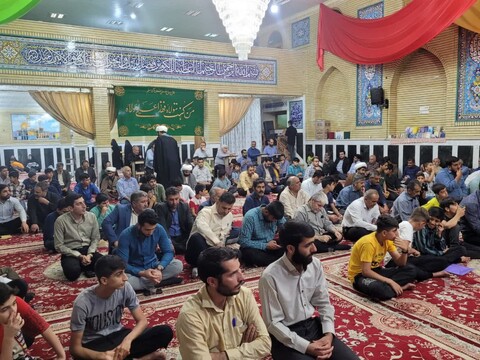 تصاویر/ آیین عمامه گذاری جمعی از طلاب حوزه علمیه استان خوزستان در مسجد سلیمان
