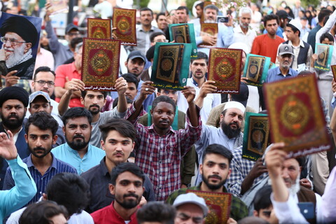 تجمع مردم اصفهان در محکومیت اهانت به ساحت مقدس قرآن کریم