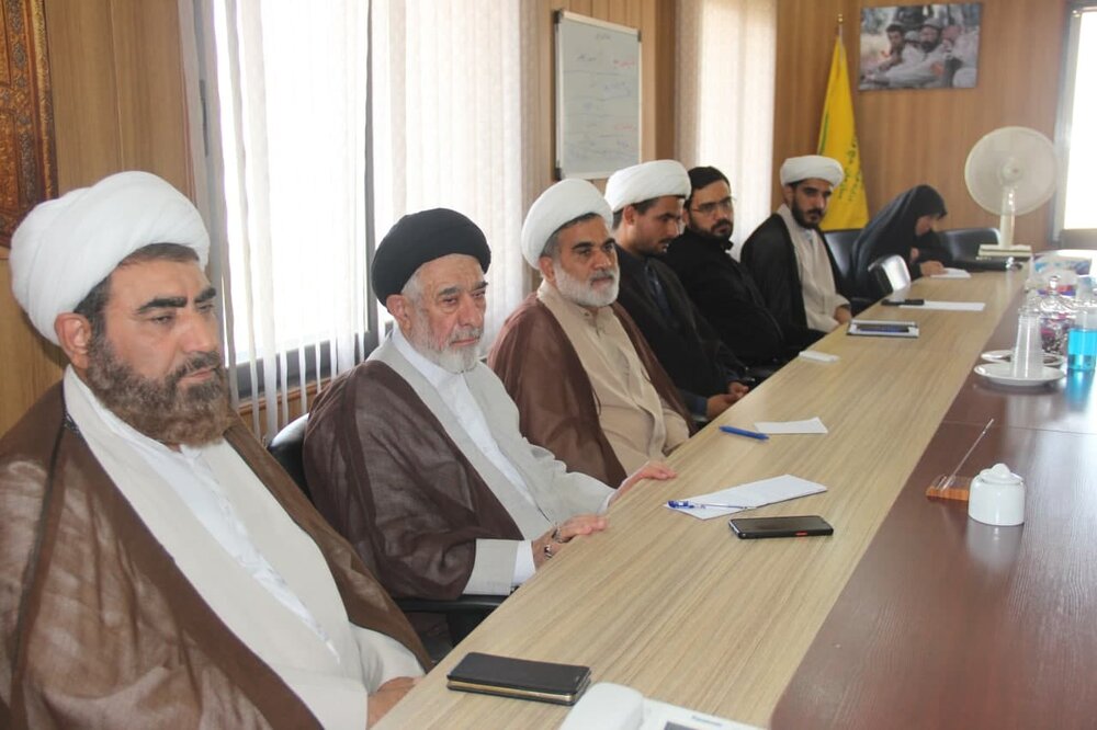 پیاده روی اربعین حسینی تحول آفرین است