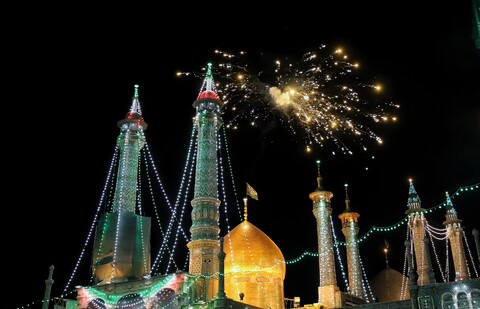تصاویر/ حال و هوای حرم کریمه اهل بیت (ع)در شب عید غدیر