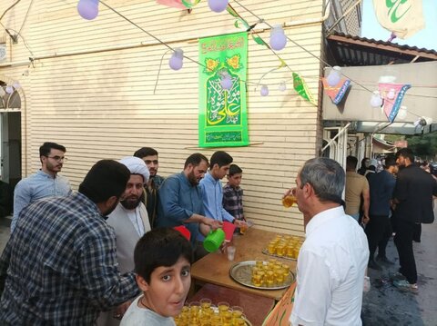 تصاویر/برپایی ایستگاه صلواتی طلاب مدرسه علمیه امام صادق (ع) بیجار