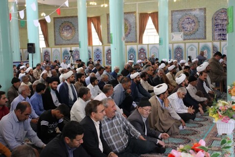 تصاویر/ اقامه نماز جمعه شهرستان تکاب