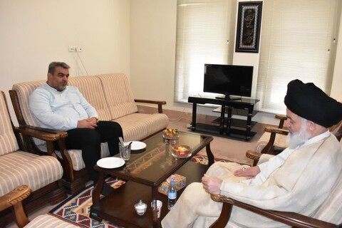 دیدار مدیر صدا و سیما و رئیس سازمان برنامه ریزی استان با آیت الله حسینی بوشهری