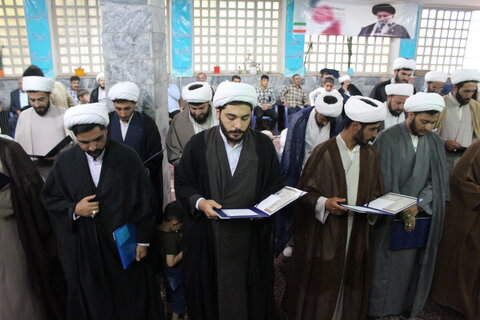 مراسم عمامه گذاری جمعی از طلاب حوزه علمیه استان زنجان
