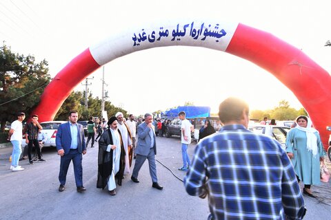 تصاویر/ بازدید نماینده ولی فقیه در آذربایجان غربی از جشنواره یک کیلومتری غدیر در پارک ائللر باغی ارومیه