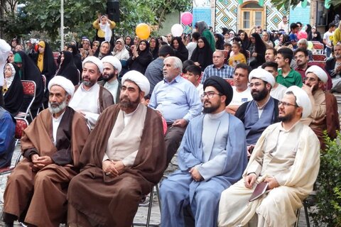 تصاویر / مراسم جشن غدیر در مدرسه علمیه سردارین قزوین