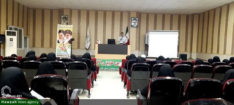بالصور/ إقامة مؤتمر حول المعنويات المزيفة الحديثة في محافظة ألبرز الإيرانية