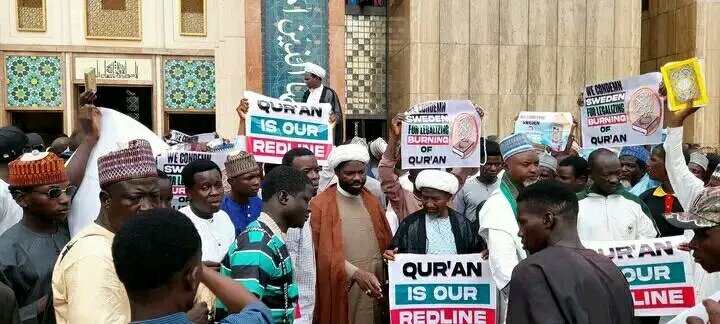 شیعیان نیجریه هتک حرمت به قرآن در سوئد را محکوم کردند + تصاویر