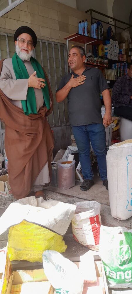 گفتوگوی چهره به چهره امام جمعه تویسرکان با بازاریان + عکس