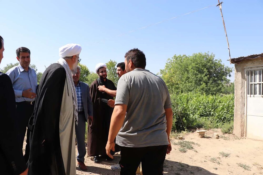 ترویج فرهنگ زکات در سطح شهرستان ملایر با استفاده از تبلیغ چهره به چهره