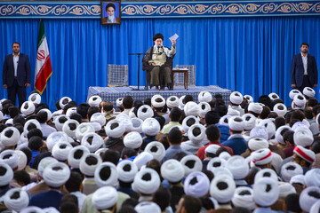 مروری بر نظرات رهبر معظم انقلاب درباره حوزه و حوزویان