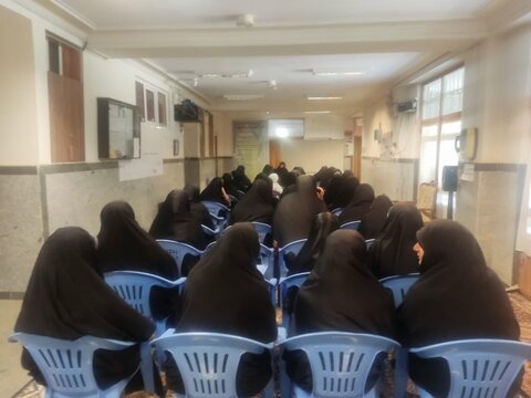 دوره تخصصی آموزش مداحی و ادعیه خوانی خواهران در تویسرکان برگزار شد