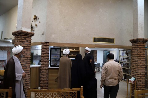 تصاویر / بازدید امام جمعه همدان از روند آماده سازی کافه دخترانه