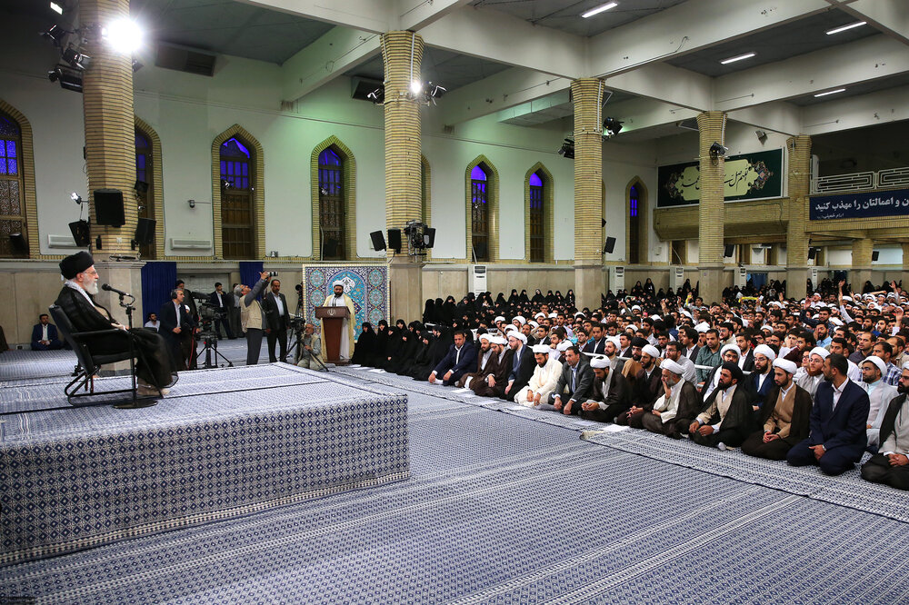 مروری بر نظرات رهبر معظم انقلاب درباره حوزه و حوزویان