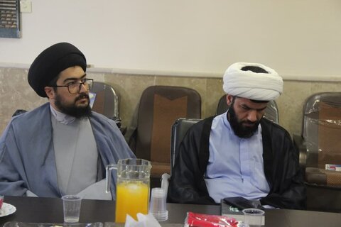 تصاویر / نشست معاونین ومدیران مدارس علمیه علمیه قزوین با مدیر حوزه علمیه استان