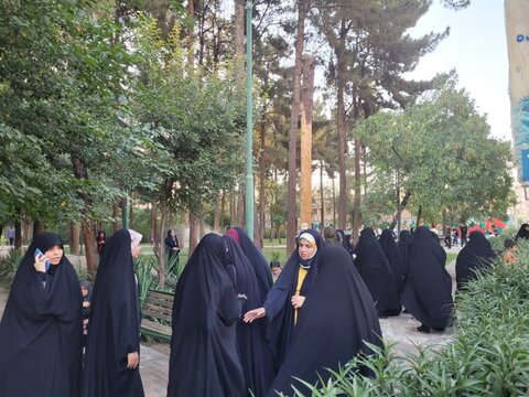 رزمایش عفاف و حجاب مدارس علمیه شهرستان ساوه در راستای دفاع از حریم عفت و پاکدامنی