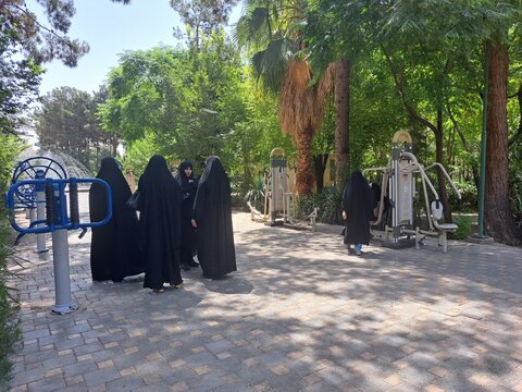 رزمایش عفاف و حجاب مدارس علمیه شهرستان ساوه در راستای دفاع از حریم عفت و پاکدامنی