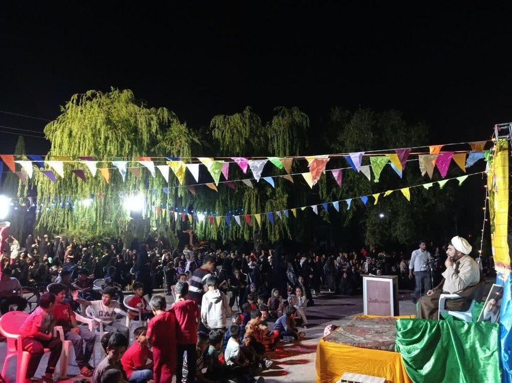شعار دشمن در حمایت از زنان دروغ است