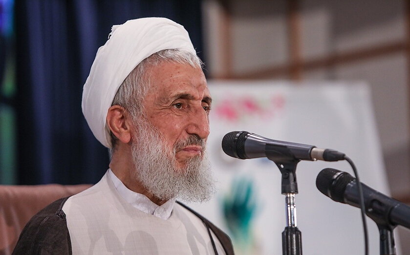 محمدی گلپایگانی: رهبری در کمال سلامت هستند | وحیدی: دهه هشتادیها اربعین را برپا میکنند | صدیقی: اجازه ندهید گرگ ها خانواده ها را بدرند