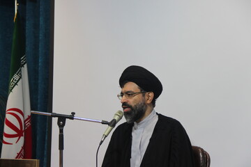 یکی از ابزارهای تأثیرگذاری طلاب تسلط به زبان‌های خارجی است 