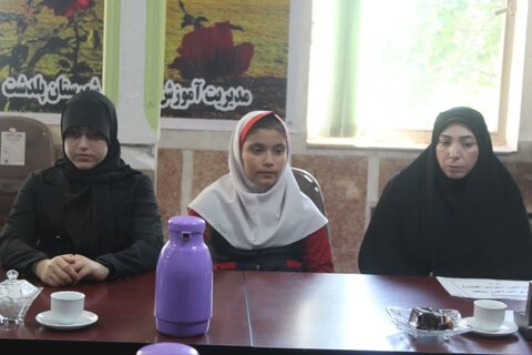 تصاویر/ نشست امام جمعه پلدشت با دانش آموزان