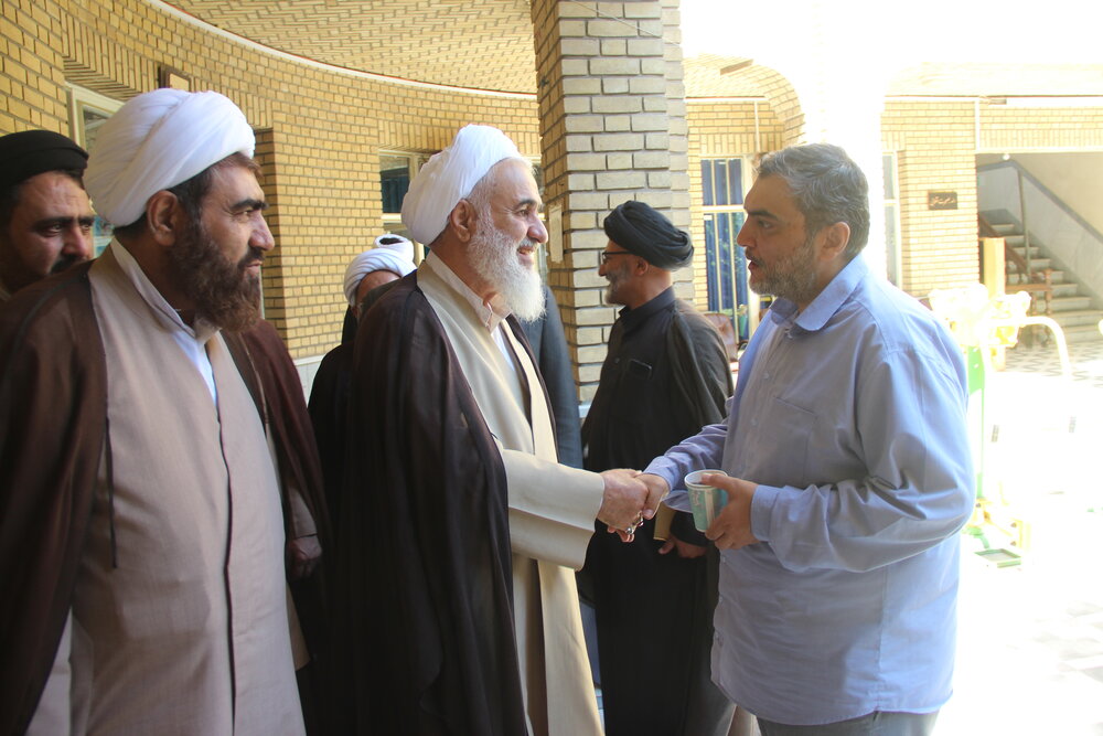 در فضای مجازی و تولید محتوا نقش مؤثری ایفا کنیم