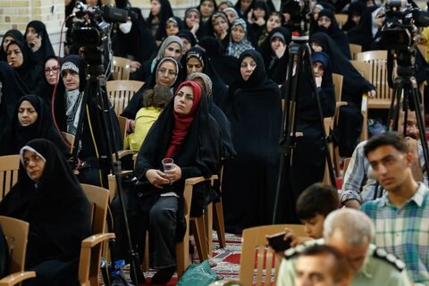 تصاویر / همایش زیست عفیفانه با حضور نماینده ولی فقیه در استان قزوین