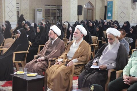 تصاویر / همایش زیست عفیفانه با حضور نماینده ولی فقیه در استان قزوین