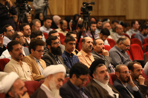 تصاویر /ا ختتامیه مسابقات سراسری قرآن و عترت دانشگاه آزاد اسلامی کشور با حضور نماینده ولی فقیه در قزوین
