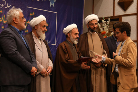 اتصاویر /ا ختتامیه مسابقات سراسری قرآن و عترت دانشگاه آزاد اسلامی کشور با حضور نماینده ولی فقیه در قزوین