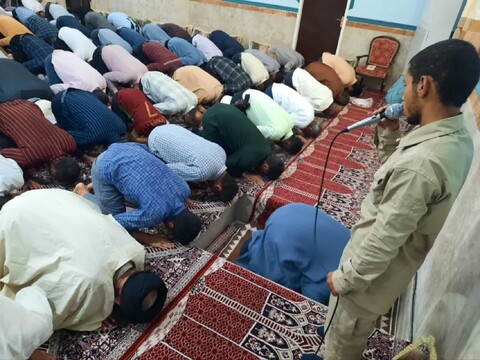 نماز جمعه در شهر کاکی به روایت تصویر
