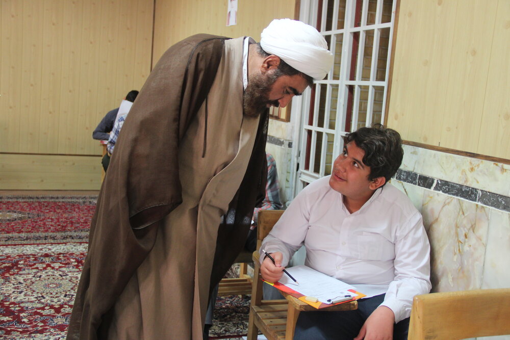 آزمون ورودی طلاب جدید حوزه علمیه قزوین برگزار شد