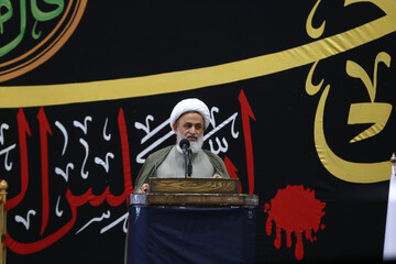 صرف آشنایی با فقه برای تبلیغ کافی نیست / مبلغان خود را از دانش بی نیاز نبینند