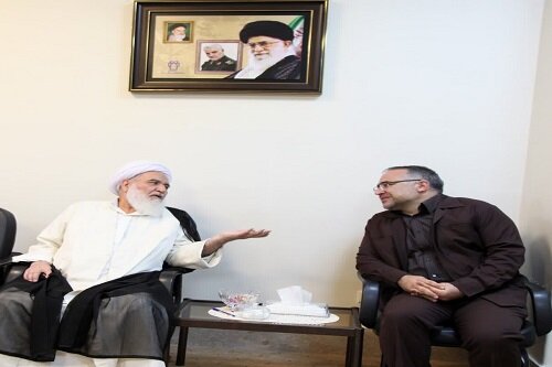 صدا و سیما بر مدار دین تربیت کند