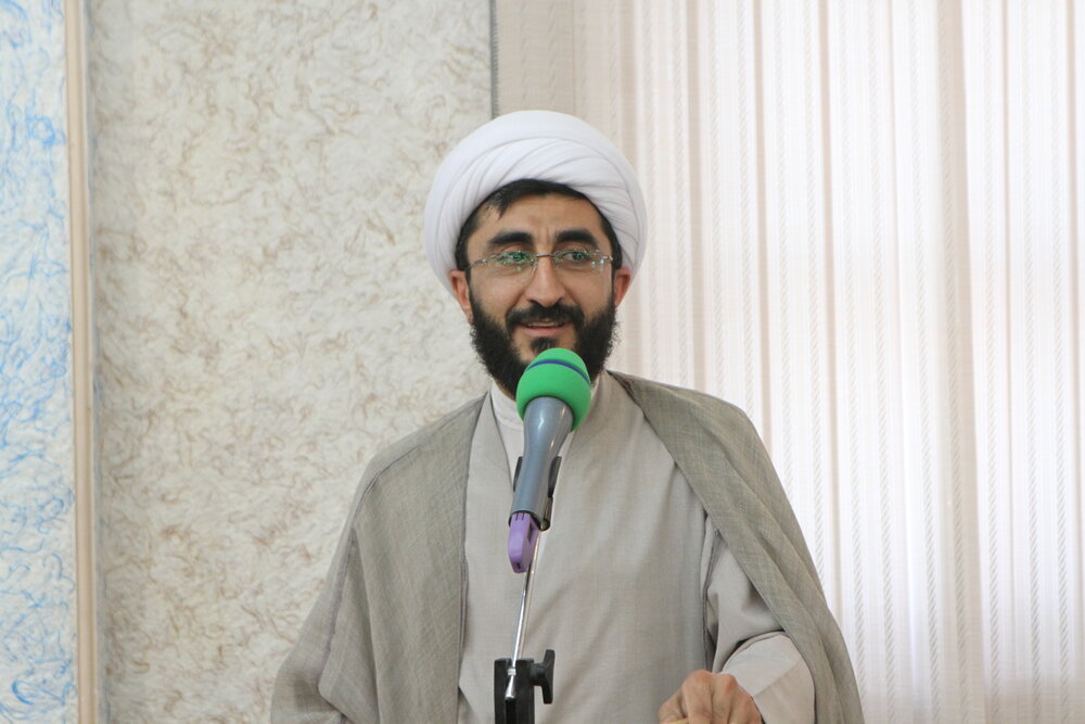 مطالبهگر تحقق منویات رهبر انقلاب برای اولویت دادن تبلیغ در حوزه هستیم