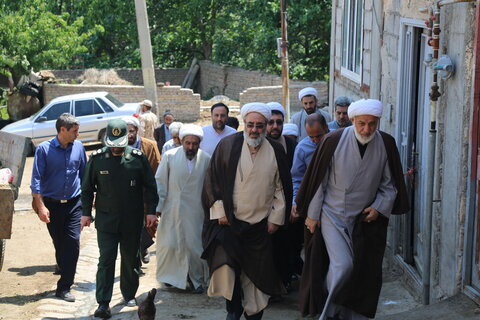 تصاویر / بازدید مسئولان حوزوی از فعالیت های گروه جهادی طلاب استان آذربایجان شرقی در روستای سقای شهرستان ورزقان