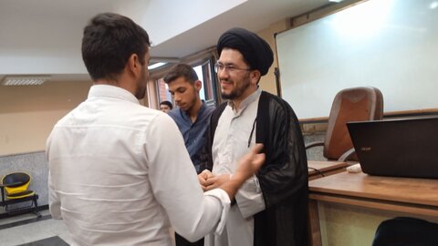 تصاویر برگزاری دوره پژوهشی طلاب لرستانی در همدان