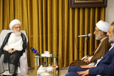 تصاویر / دیدار دبیر شورای عالی انقلاب فرهنگی با آیت الله العظمی نوری همدانی