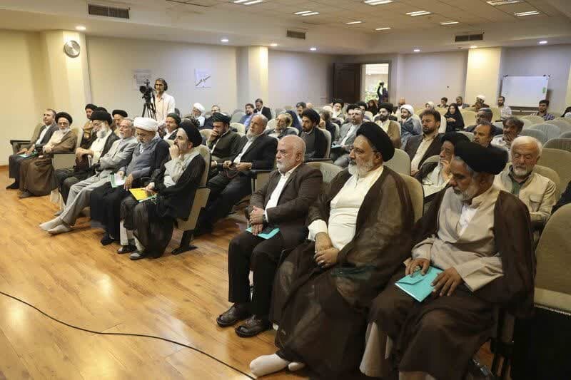 کتاب "ایران اور دنیا بھر میں سادات" کی تقریبِ رونمائی