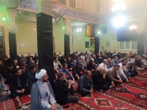 تصاویر/ همایش عزاداران حسینی (اعلان عزا) در مسجد بازار میانه