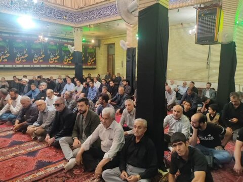 تصاویر/ همایش عزاداران حسینی (اعلان عزا) در مسجد بازار میانه